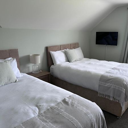 Muff Village Bed & Breakfast Bagian luar foto