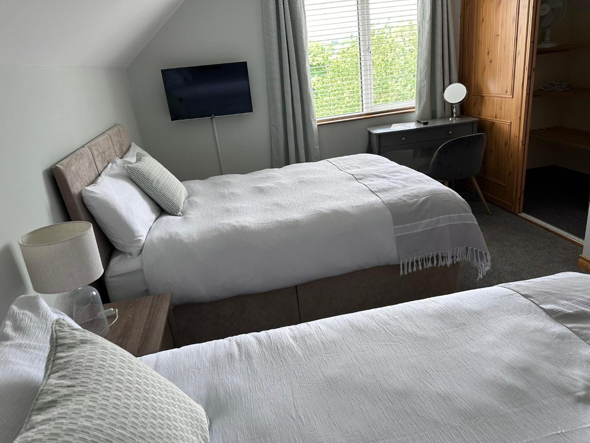 Muff Village Bed & Breakfast Bagian luar foto